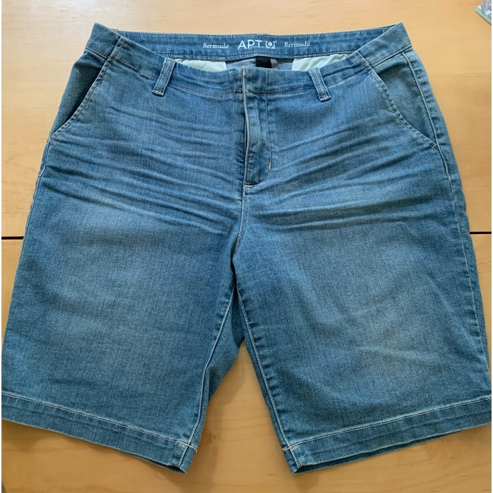 APT. 9 Bermuda Jean Shorts Size 14